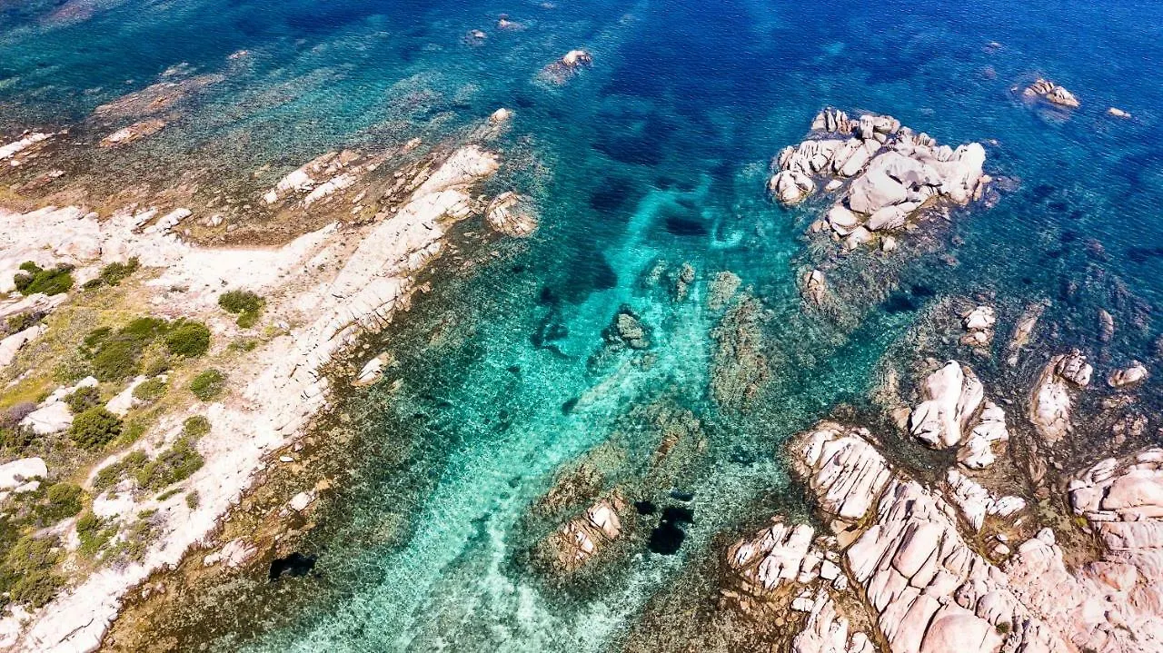 Homey Experience - Attic Sea View Apartment La Maddalena